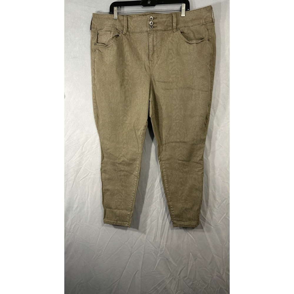 Torrid Jeggings Jeans Women's Size 24r Super Soft Beige with Snake Print